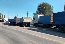 Фото - В Ростовской области неуправляемый грузовик с мертвым водителем протаранил две фуры