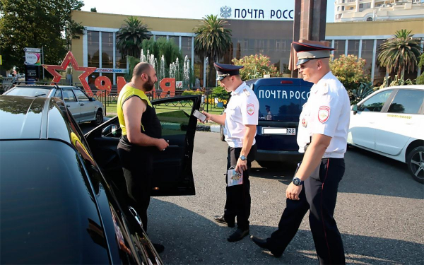 Фото - ГИБДД оштрафовала почти 140 тыс. водителей в Москве за тонировку